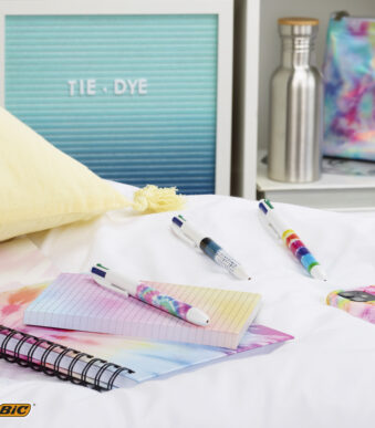 BIC drukbalpen 4Colours Decors, 30 stuks in display