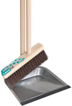 Peggy Perfect staande stoffer en blik met strip 'LessCO2'