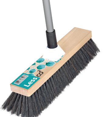 Peggy Perfect bezem met steel 'LessCO2', van hout