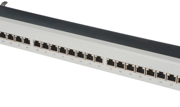 DIGITUS 19´ Patch Panel Cat. 6, klasse E, 24 x RJ45, 1 HE