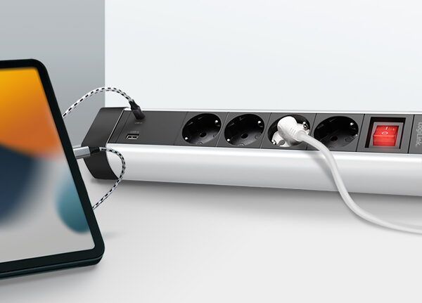 LogiLink desktop-stopcontactenlijst / stekkerdozenlijst, 4-voudig, 2x USB, met schakelaar, zwart/zil