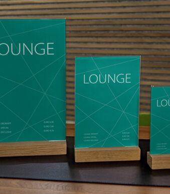 sigel tafelstandaard met houten sokkel, acryl, DIN A6, recht