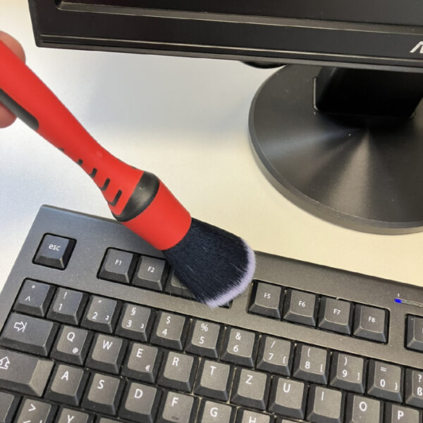 IWH set schoonmaakkwasten voor de auto en in huis, 6-delig