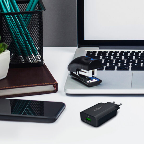 ANSMANN - USB-lader met stopcontact - Zwart