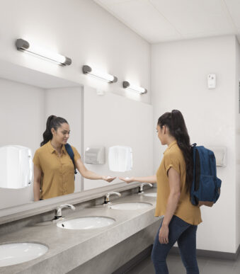 Rubbermaid AutoFoam Sensor-zeepdispenser, wit