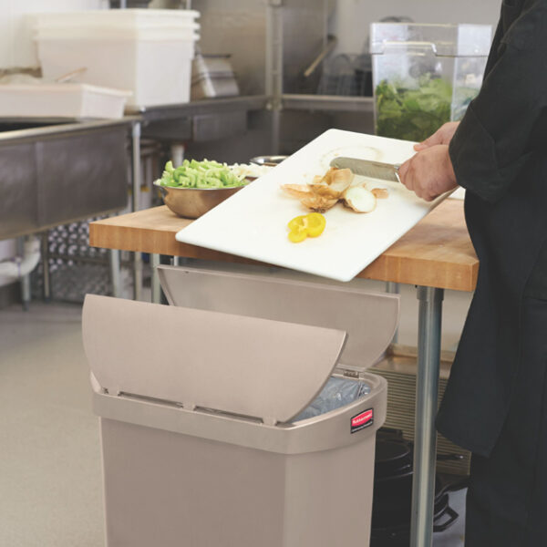 Rubbermaid pedaalemmer Slim Jim, 50 liter, beige