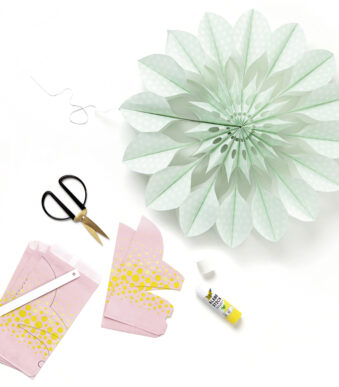 Papieren bloemzakjes zoete bloesem