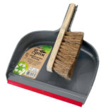 Bezem en blik met tuit, kunststof, grijs