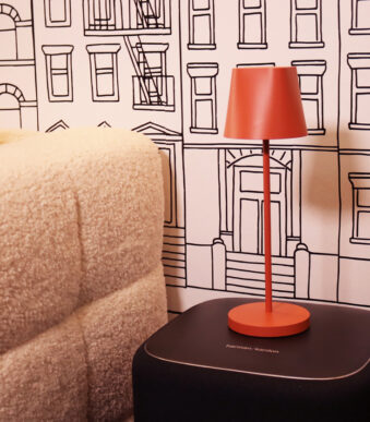 UNiLUX accu-LED-bureaulamp AVA, voet, steenrood