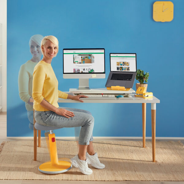 Ergonomische bureaustoel met sta- en zitfunctie, geel