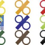 Uitsnijvellen knipfiguren van fotokarton, wit