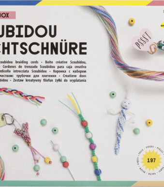 Vlechtsetje van gevlochten koorden, 197 onderdelen.