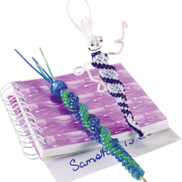 Vlechtsetje van gevlochten koorden, 197 onderdelen.