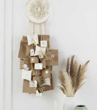 Adventskalender knutselset om te macrameeën, 55-delig.