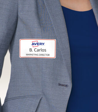 AVERY naametiketten / badge etiketten, 80 x 50 mm, rode rand