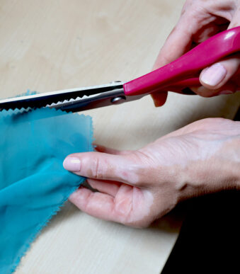 Contourvolgschaar met gekartelde snede, lengte: 21 cm