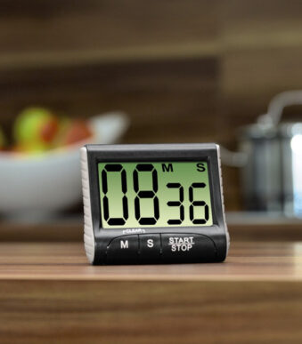 Digitale afteltimer, zwart.