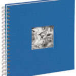 Lichtblauw spiraalalbum met passe-partout voor foto's