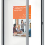 Nobo premium vitrinekast, metalen achterwand, formaat A4 viervoudig.