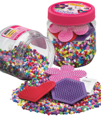 Kralenapplicatiedoos met strijkkralen en strijkplaten