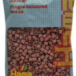 Hama kralenplank met houten kralen, zalmkleur, los verpakt.