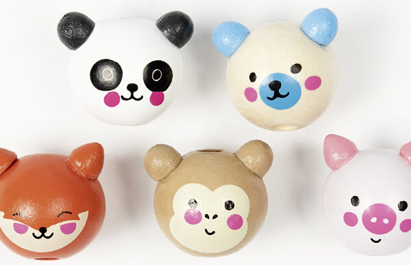 Houten kralen schattige diertjes, rond.