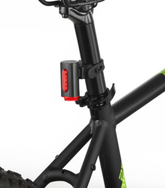 Fiets achterlicht dubbel, met grondverlichting.