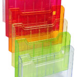 Muurbevestigde brochurehouder, A4 liggend, 6 vakken, harlekijnpatroon.