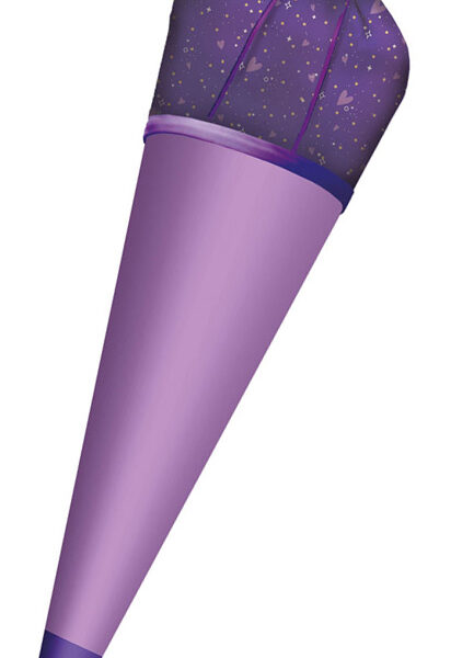 Lila stoffen overtrek voor zelfgemaakte schooltas, om te strijken.