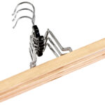 Peggy Perfect houten broekhouder, natuurlijk gelakt