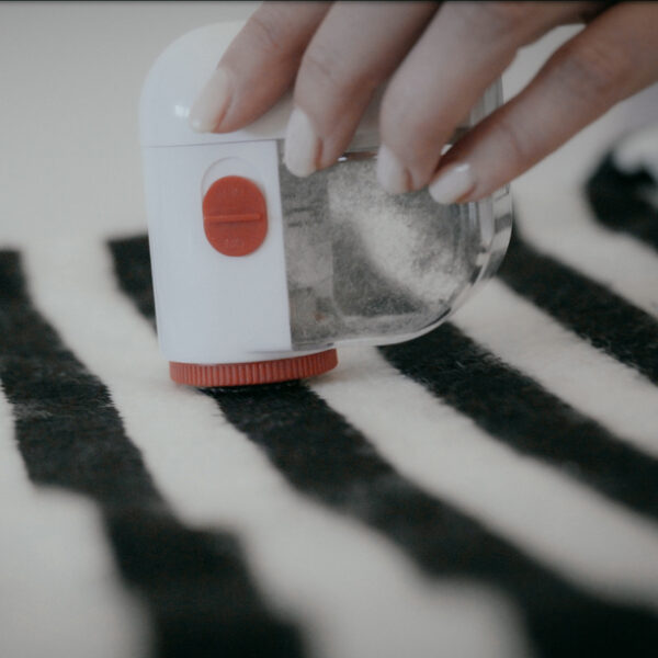 Pluizentrimmer draadloos wit/rood