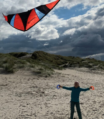 Besturingslooping-vlieger 140, rood