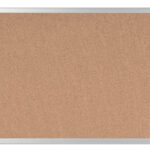 Kurken prikbord met aluminium frame, 60 x 45 cm.