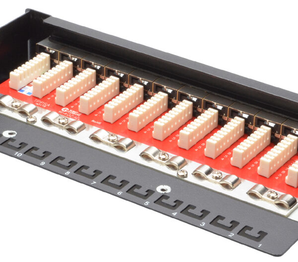 Burenbordpaneel voor bureau Categorie 6A, Klasse EA, 12 RJ45-aansluitingen