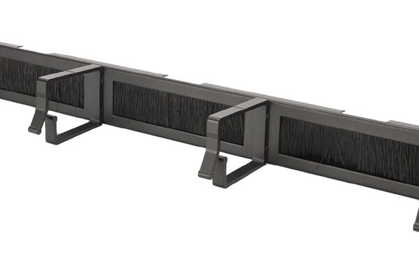 19" Patchpaneel, 4 kabelgeleiders, zwart