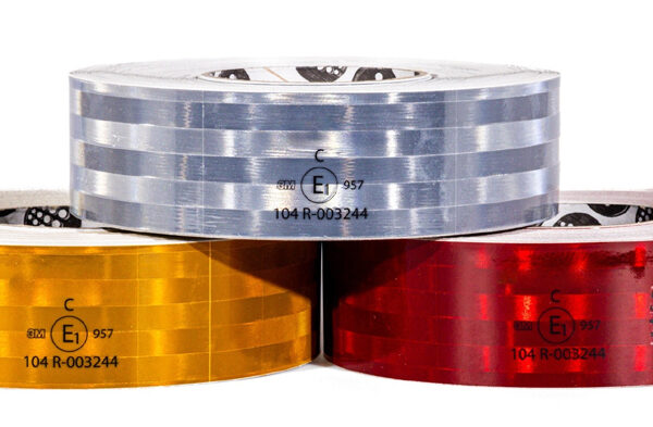 IWH Reflecterende contourmarkering ECE-104, 50 mm x 50 m, rood