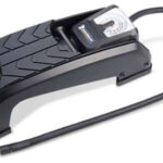 Michelin voetpomp, eencilinder, zwart.