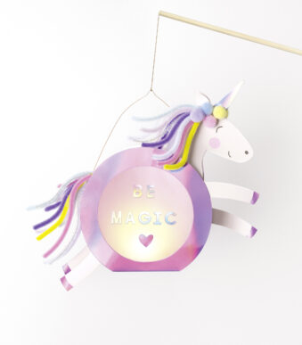 Regenboog knutselset lantaarns, iriserende roze.