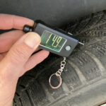 IWH Digitale bandenspanningsmeter & profieldieptemeter