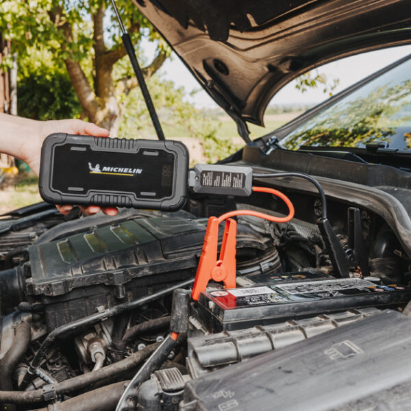MICHELIN Jumpstarter 12.000 mAh met powerbank en LED-zaklamp