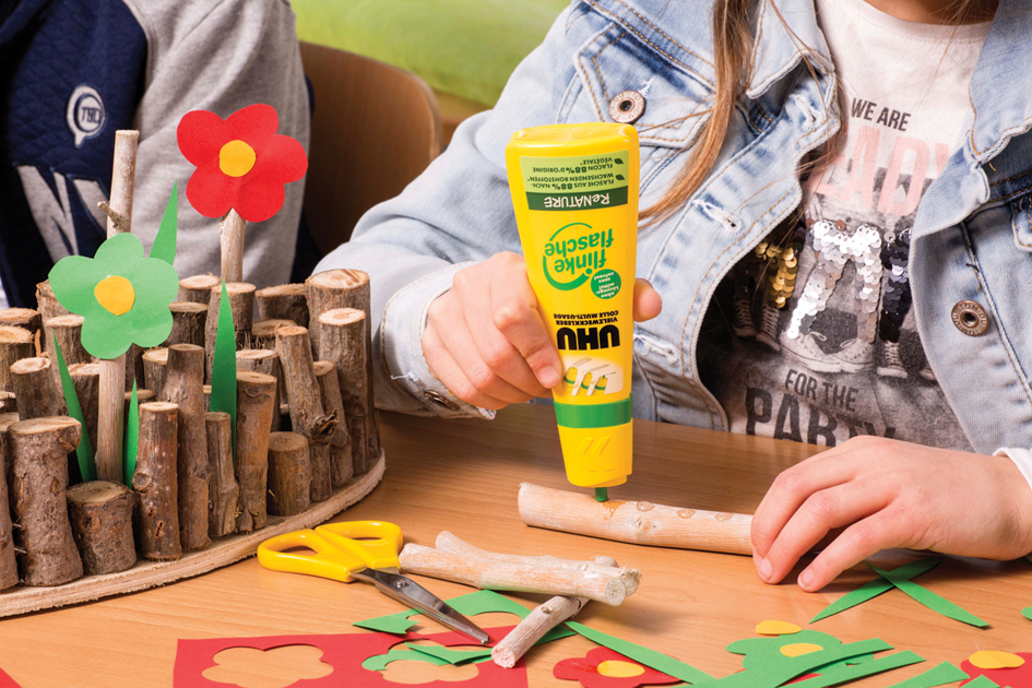 UHU Alleslijm flinke fles ReNature, 100 g UHU Alleslijm flinke fles ReNature, 100 g