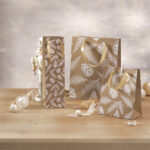 Sigel kerstcadeautas Pine cones and pine branches