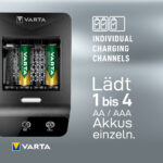 VARTA LCD Ultra Fast batterijlader met 4 AA batterijen