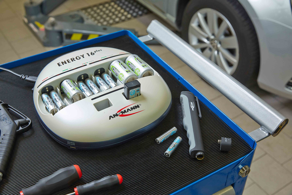 ANSMANN Energy 16 plus batterijlader met 2 USB-poorten ANSMANN Energy 16 plus batterijlader met 2 USB-poorten