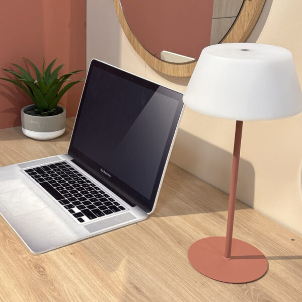 UNiLUX Loompa oplaadbare LED-tafellamp met standvoet, steenrood