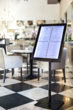 Securit LED-vitrinekast BLACK STAR, 4 x A4, zwart met standvoet